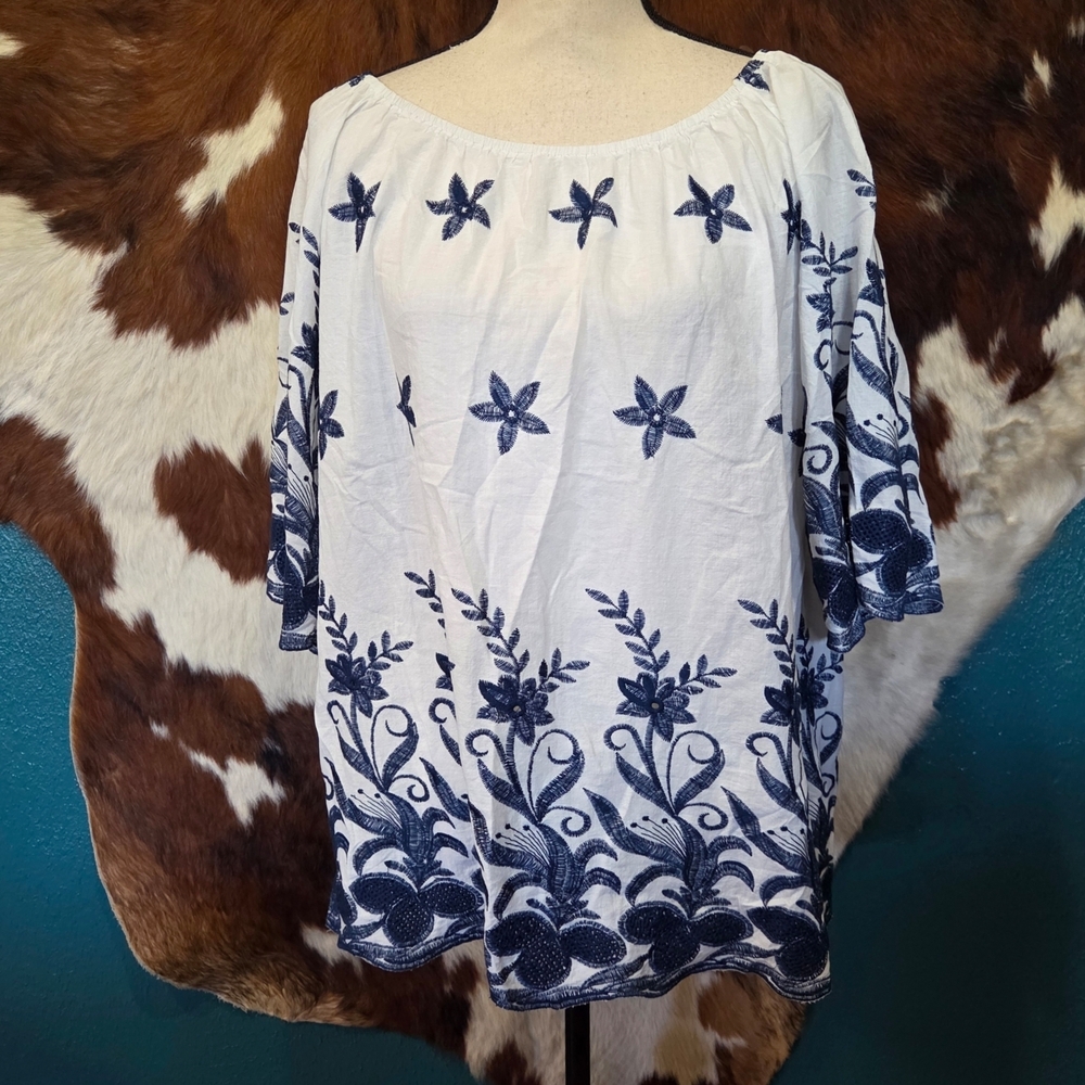 Elegant Floral Embroidered Blouse - White and Navy